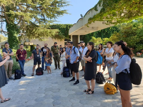 ISRAELI HOPE STUDENTS GROUP VISIT THE PRESIDENT&#039;S HOUSE